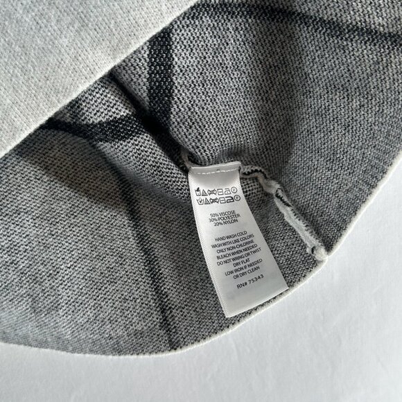 TAHARI Sweater Size M Windowpane Grid Mock Neck Cuffed 3/4 Sleeve Pullover White - Picture 10 of 11